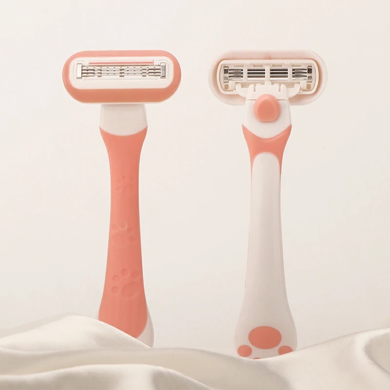 Three-Blade Floating Shaver