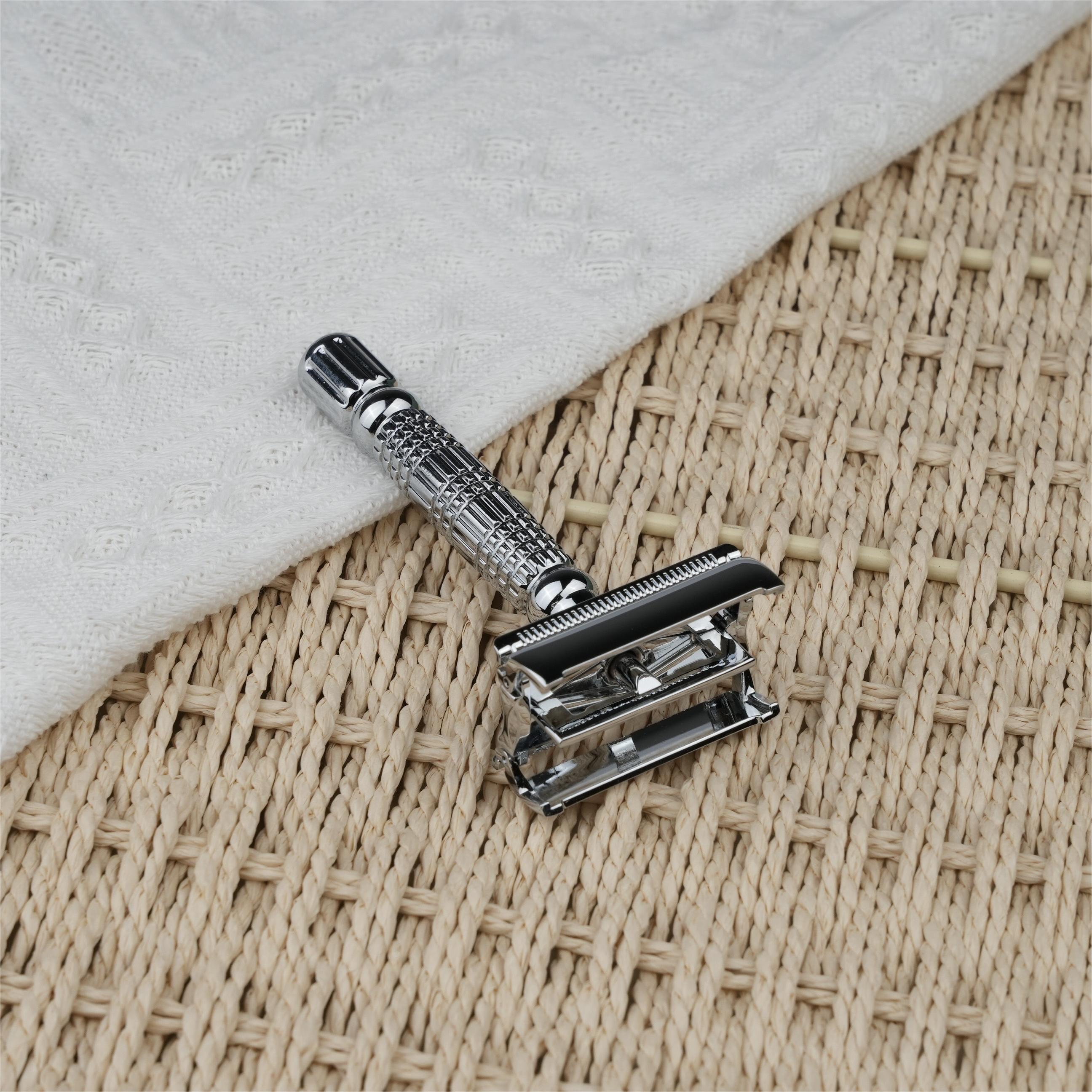 Twist Open Vintage Safety Razor for Men's Grooming